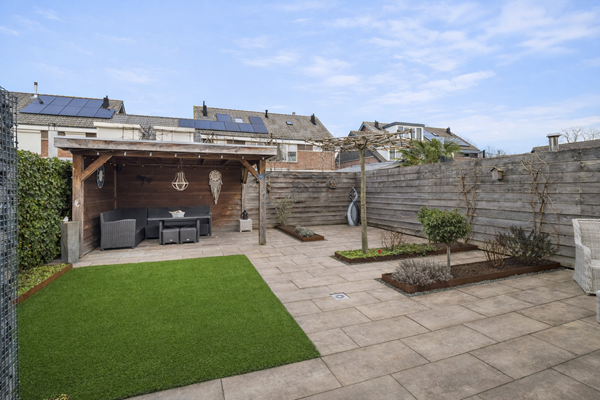 ChatGPT Image 5 feb 2026, 11_43_49.png